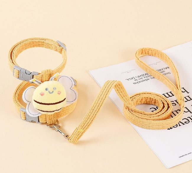 Small Pet Wing Shaped Decorative Harness and Leash Set Main Image