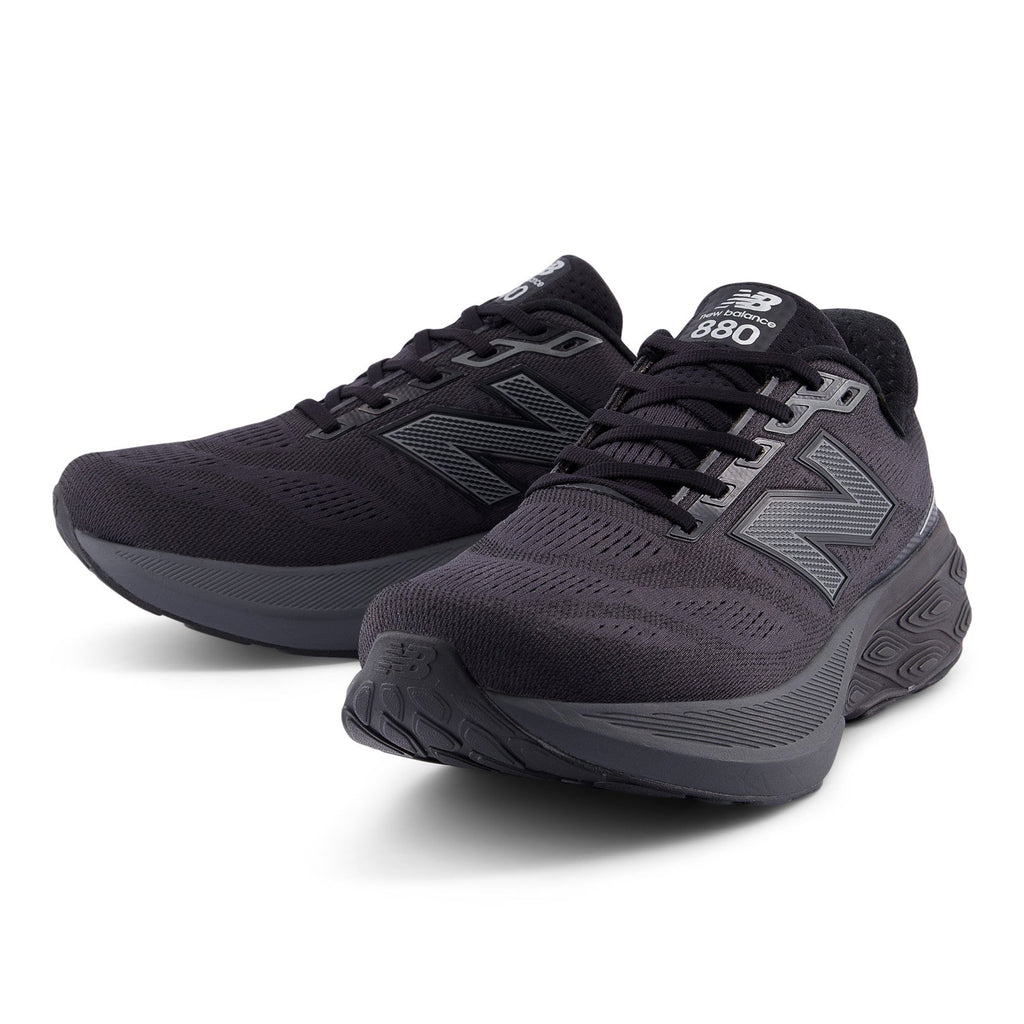 New Balance Men's Fresh Foam X 880v15 GORE-TEX® in Black with Castlerock and Silver Metallic