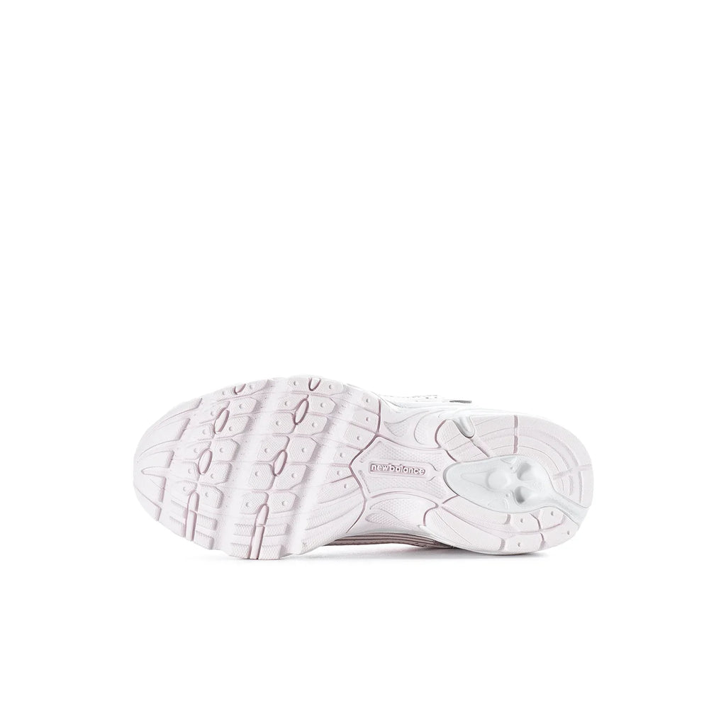 New Balance Kid's 530 in Shell Pink/Pink Salt